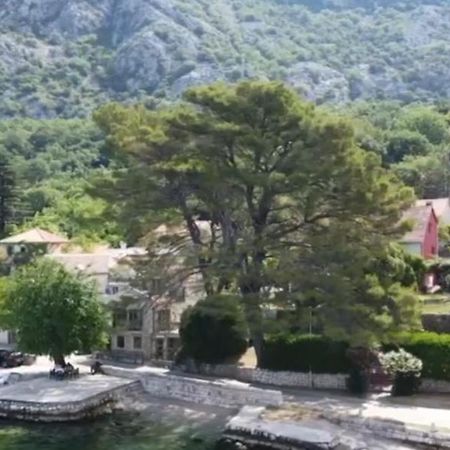 Apartment On The Shore Of The Bay Of Kotor With Free Wi-Fi Luaran gambar