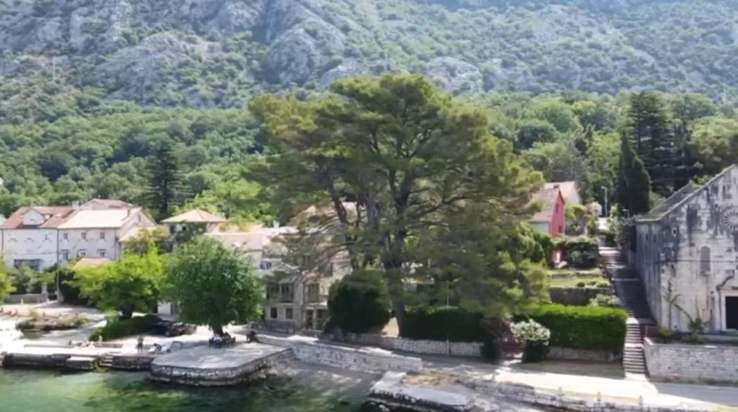 Apartment On The Shore Of The Bay Of Kotor With Free Wi-Fi Luaran gambar